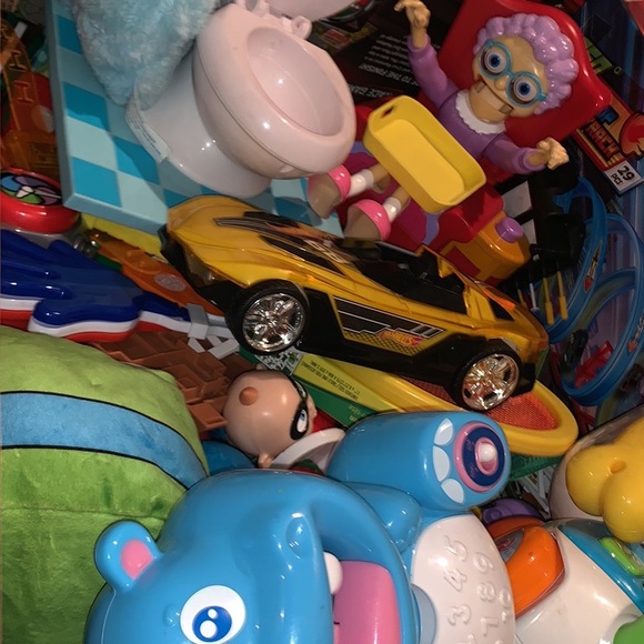 Toys - Picture 2 of 3